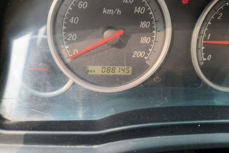 Used Foton Sapporo 2015 2.4L 2WD Comfort Edition 5235 mm Long G69S4N
