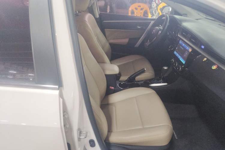 Used Toyota Corolla 2017 Revised Version 1.6L S-CVT GL Right Front Seat