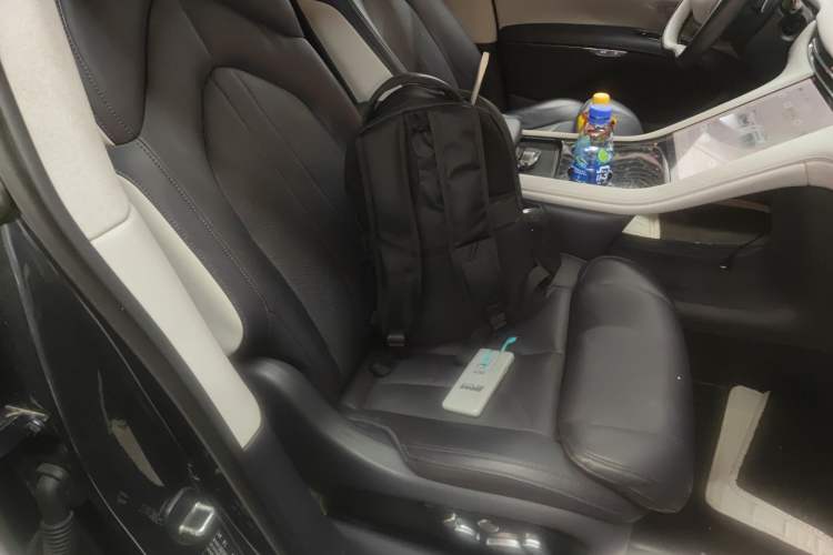 Used IM LS7 2023 100kWh Lux Rear-Drive Version Right Front Seat