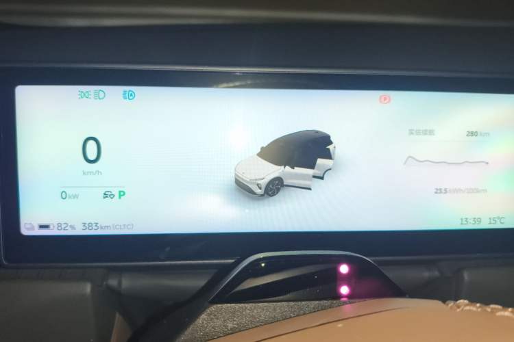 Used Nio ES8 2024 75 kWh Executive Edition Instrument Cluster