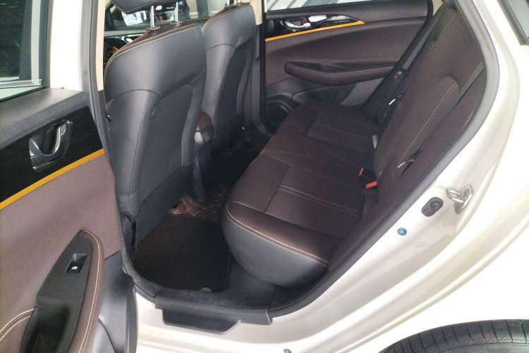 Used CHANGAN Eado DT 2019 1.6L Manual Enjoyment Model China VI Standard Left Rear Seat