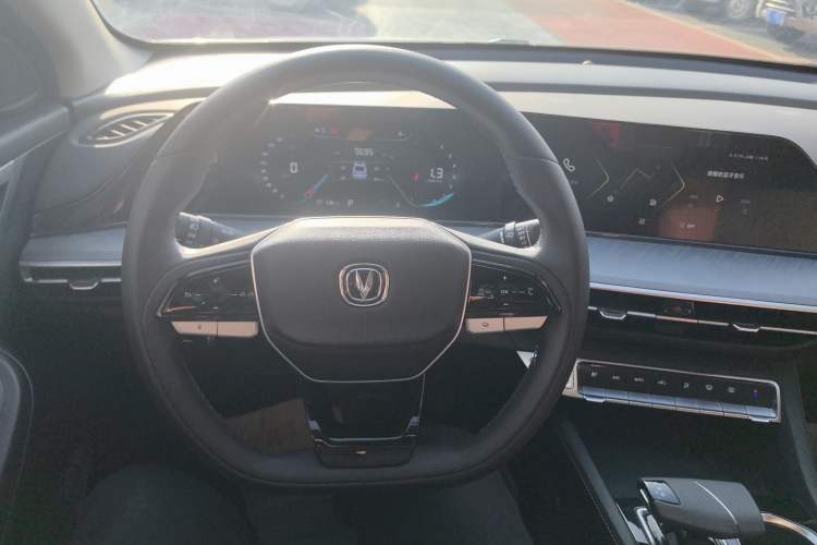 Used Changan Eado 2023 Changan Edition PLUS Blue Whale NE 1.4T GDI DCT Prestige Version