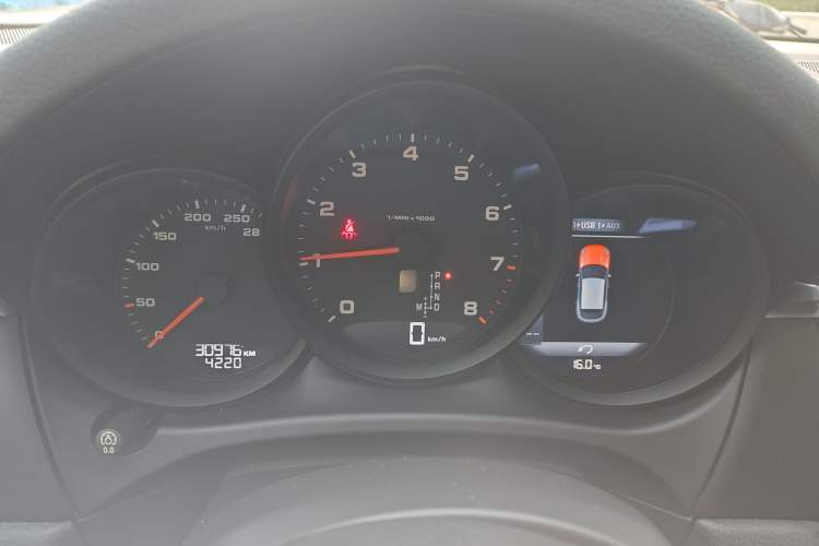 Used Porsche Macan 2017 Macan 2.0T Instrument Cluster