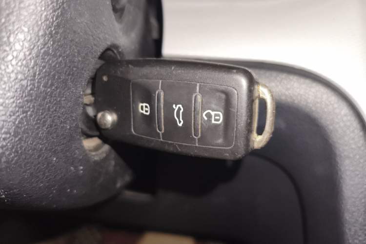 Used Volkswagen Gran Lavida 2013 1.6L Manual Comfort Model
