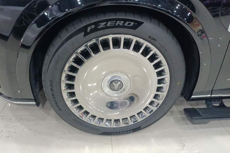 Used VOYAH Titan 2026 Model Max+ Exterior 4