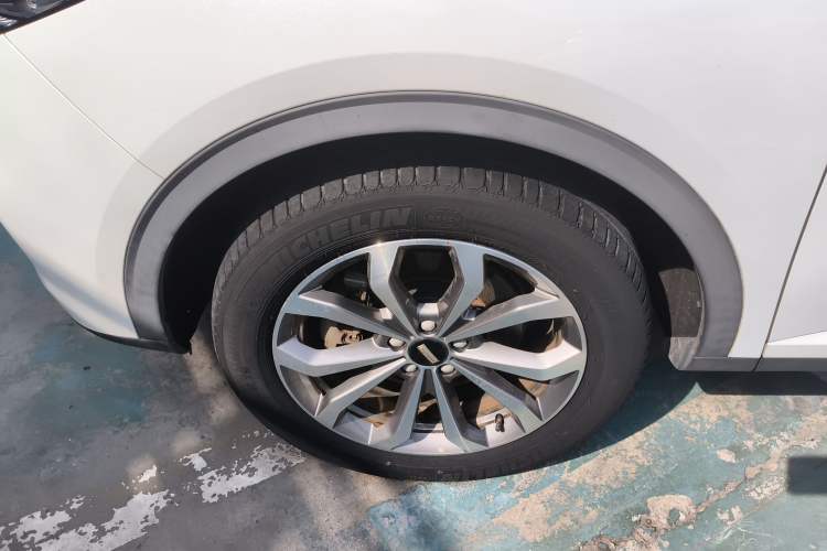 Used Wey VV6 2020 2.0T Four-Wheel Drive Zhiyu+ Left Front Wheel Hub