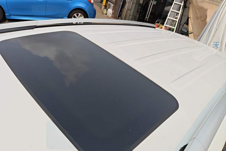 Used Geely Auto Vision X6 2016 1.3T CVT Flagship Model Roof