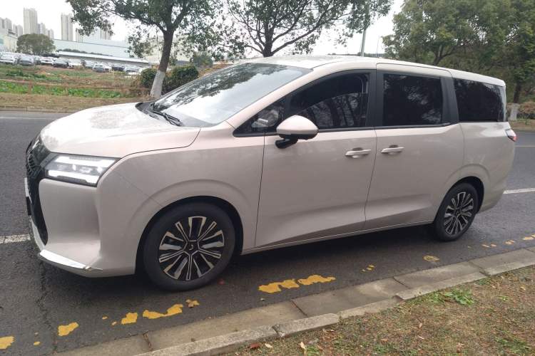 Used Wuling 730 2025 Model 1.5T CVT Elite Edition
