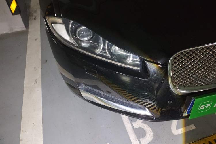 Used Jaguar XF 2014 XF 2.0T Prestige Edition Right Front Headlight