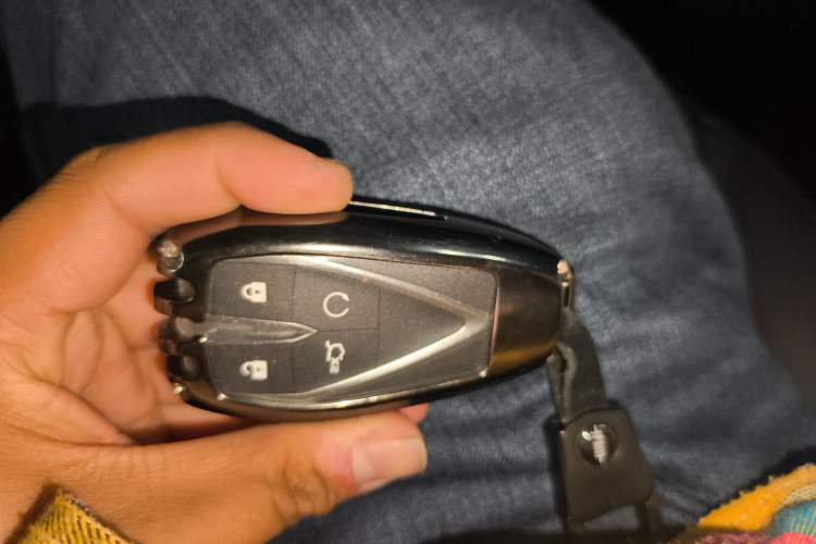 Used Changan UNI-K iDD 2022 Blue Whale iDD 130km 1.5T Prestige Model
