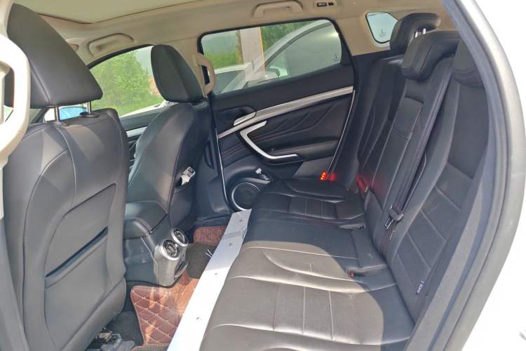 Used Wey VV7 2017 2.0T Ultra-Luxury Version Left Rear Seat