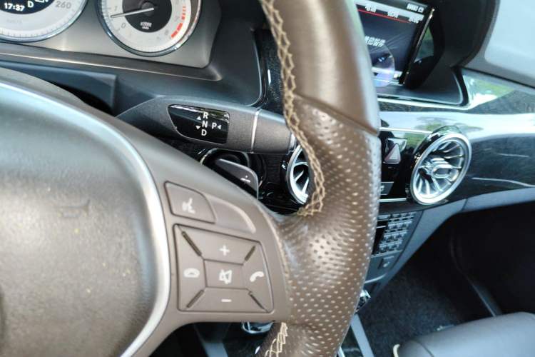 Used Mercedes-Benz GLK-Class 2013 GLK 300 4MATIC Luxury Model