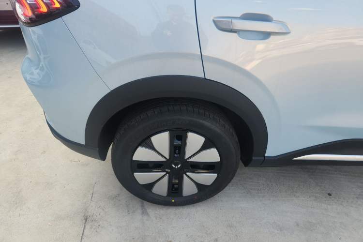 Used Wuling Bingo S 2025 Model 325km Deluxe Edition