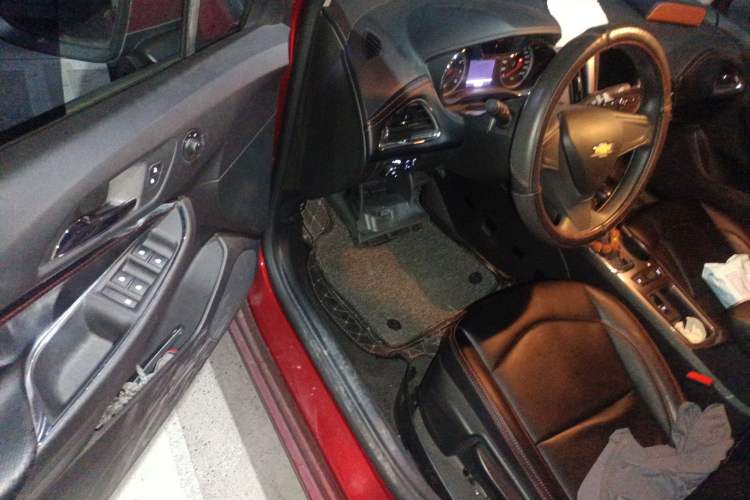 Used Chevrolet Cruze 2018 320 Automatic Pioneer Sunroof Edition