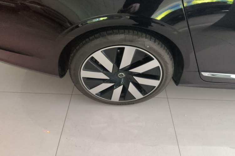 Used Volvo S90 New Energy 2025 Plug-in Hybrid Four-Wheel Drive Long-Range Luxury Smart Edition