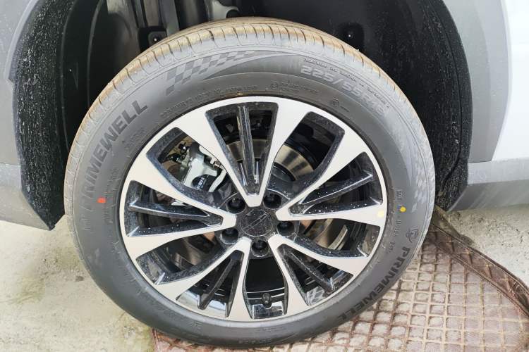 Used Geely Auto Emgrand X7 Sport 2026 Model 1.5TD Aspirational Right Rear Wheel Hub