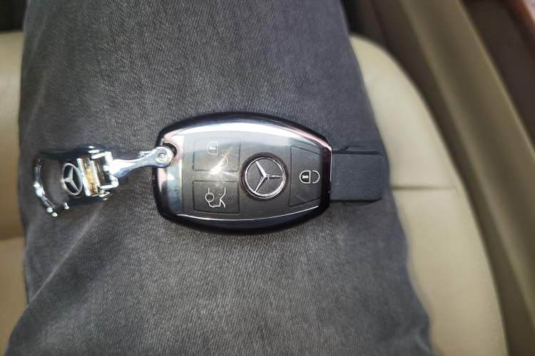 Used Mercedes-Benz E-Class 2013 E 300 L Elegant Model