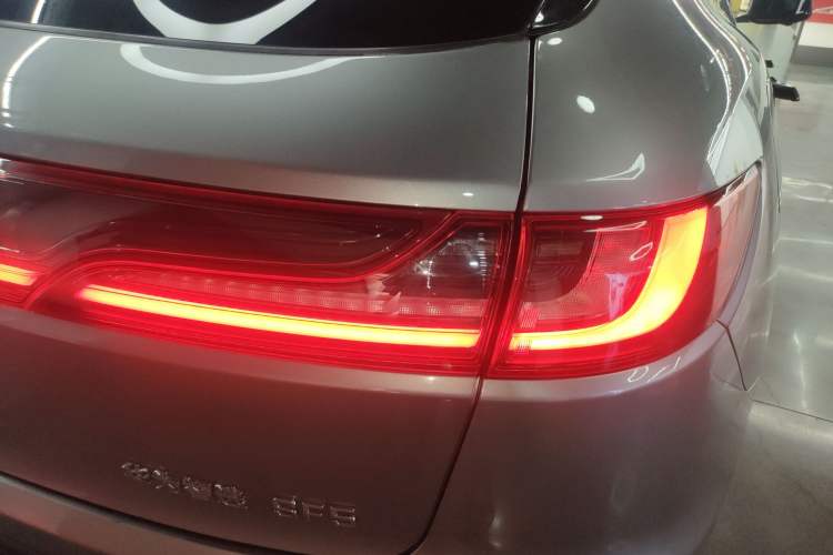 Used SERES SF5 2021 Four-Wheel Drive Freedom Expedition Edition
