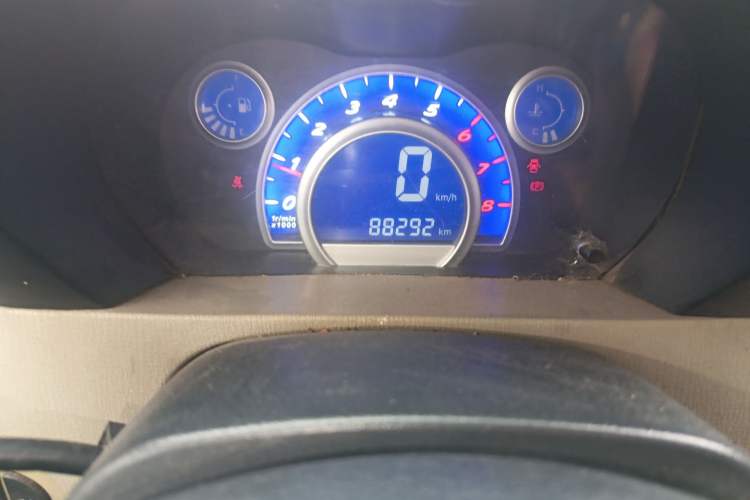 Used Lifan Auto 320 2011 Snow Edition 1.3L Comfort Model Odometer Close Up