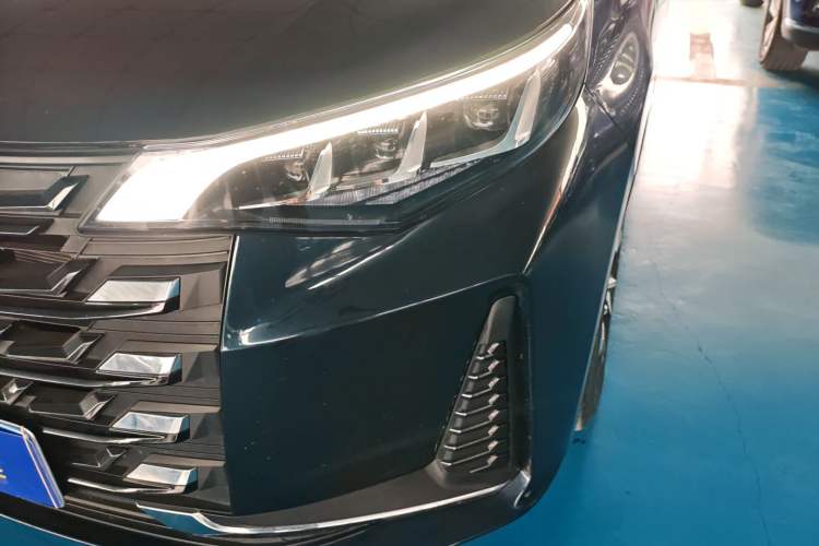 Used GAC Trumpchi M6 2023 PRO 270T DCT Luxury Edition
