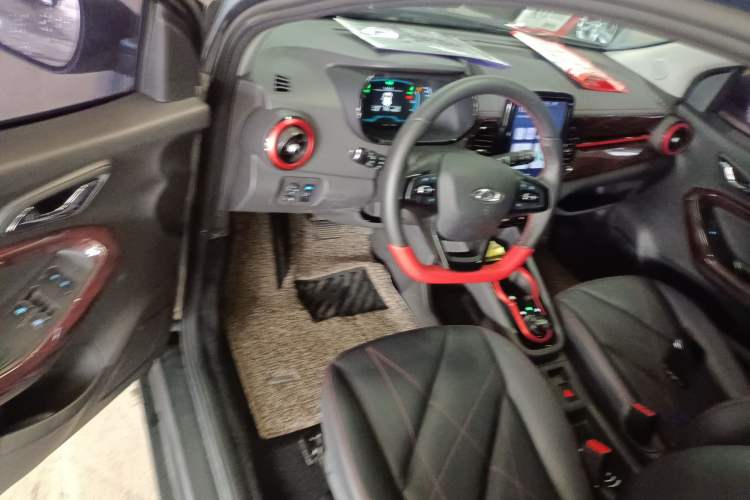 Used Chery New Energy Little Ant 2022 Sweet Pink Edition Half-Sugar Version Lithium Iron Phosphate 29.2 kWh 30 kW 301 km
