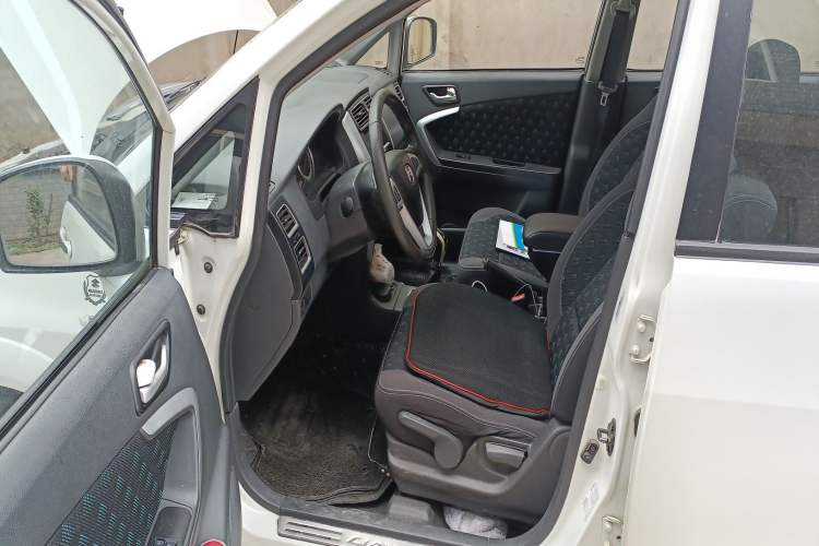 Used Suzuki Liana A6 2014 Hatchback 1.4L Manual Enjoyment Model
