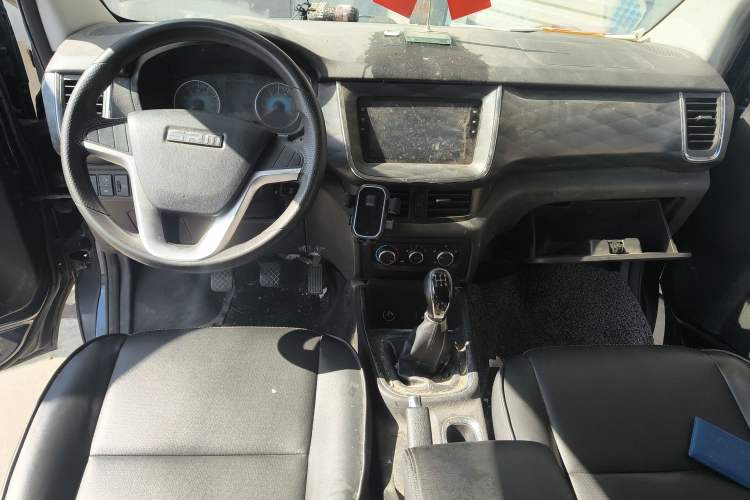 Used Jinbei Gold Hiace M Classic 2023 1.5L Travel Lion Passenger Vehicle 5/6/7 Seats