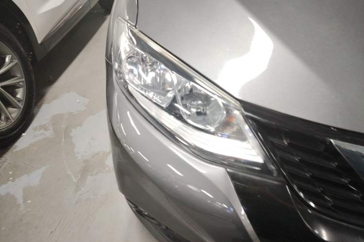 Used Nissan Tiida 2016 1.6L CVT Smart Drive Edition Right Front Headlight