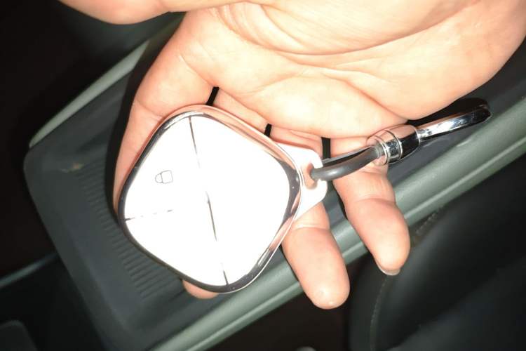 Used Baojun Spark EUV 2025 Flagship Edition 5 Seats Vehicle Key