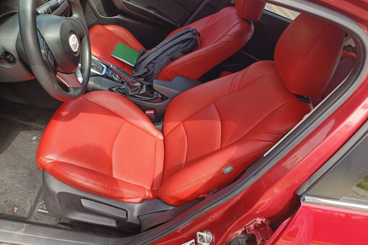 Used Mazda 3 Axela 2016 Sedan 1.5L Automatic Luxury Model