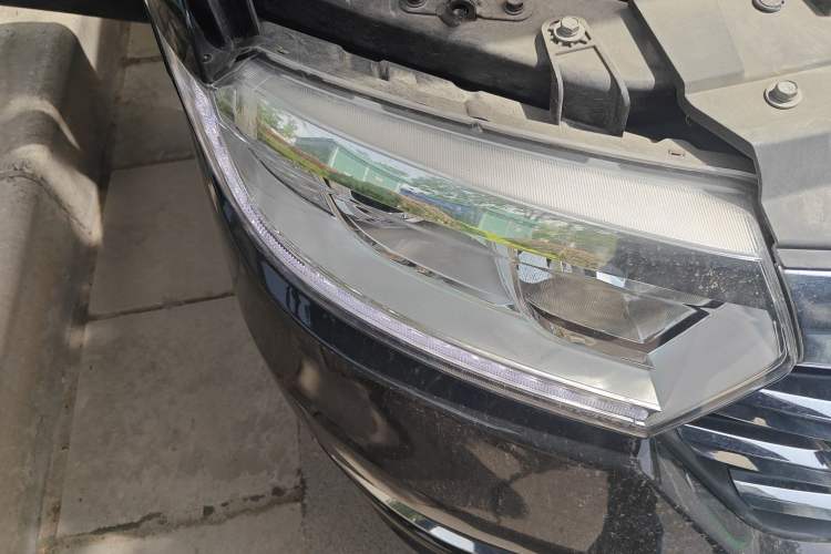 Used JAC Refine M3 2023 1.5T 7/8-Seater Smart Connectivity Version
