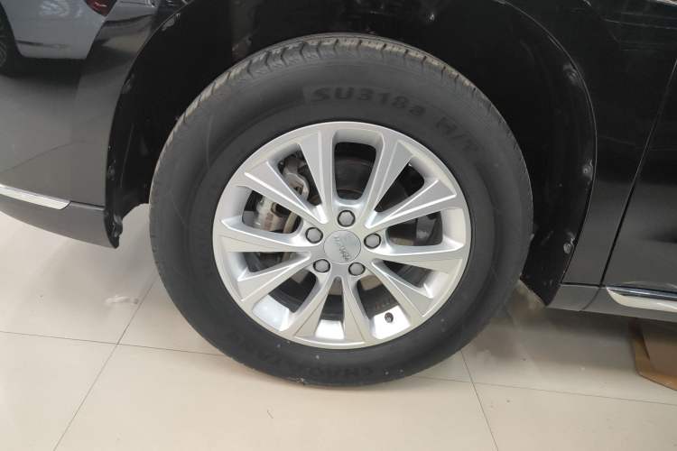 Used Haval M6 2021 PLUS 1.5T DCT Luxury Smart Connectivity Model Left Front Wheel Hub