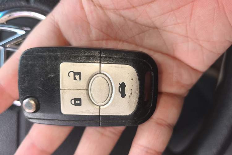 Used Buick Excelle 2013 1.5L Automatic Classic Model
