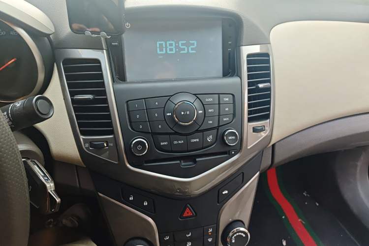 Used Chevrolet Cruze 2015 1.5L Classic SE MT