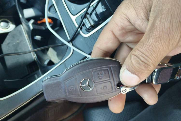 Used Mercedes-Benz C-Class 2017 C 200 L Sport Edition Vehicle Key