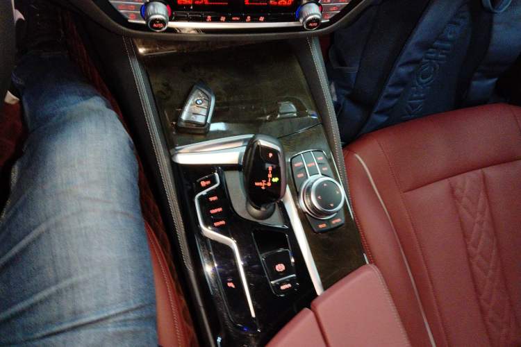 Used BMW 5 Series 2022 Restyled 525Li Luxury Package