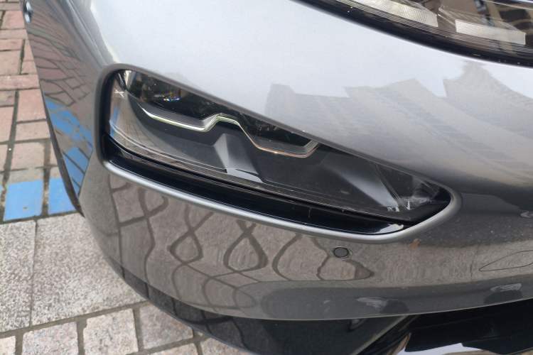 Used XPeng P7 2022 625E Right Front Headlight