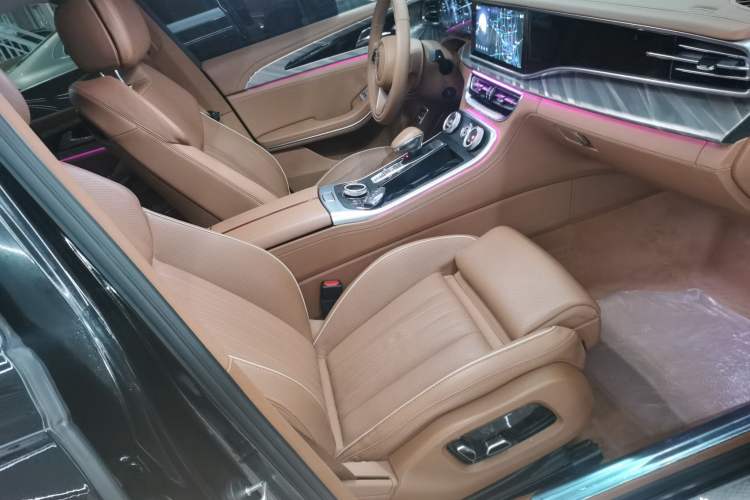 Used Hongqi H9 2023 2.0T Smart Connect Flagship Edition