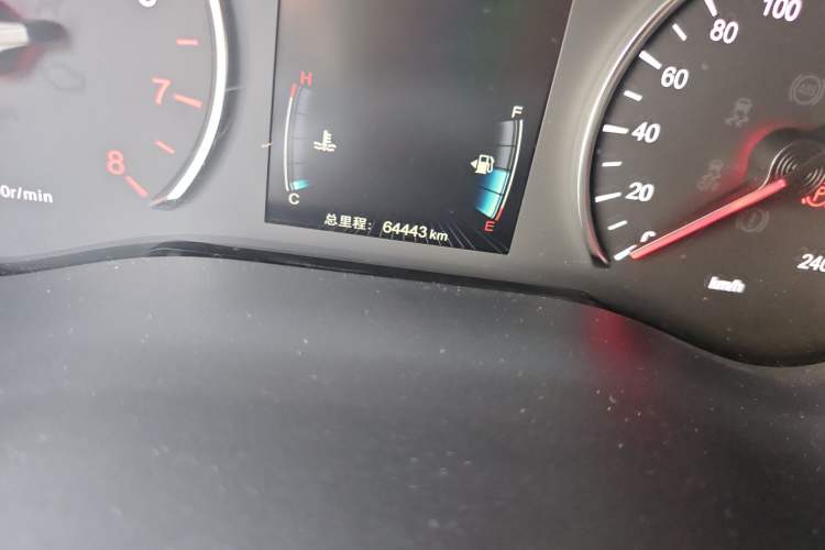 Used BYD Song MAX 2017 1.5T Automatic Smart Connect Elite 7-Seater Odometer Close Up