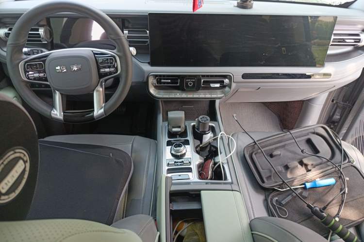 Used BAIC Off-Road BJ40 2024 2.0T All-New Urban Hunter Edition Chivalrous Style
