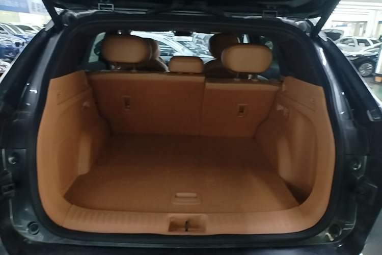 Used Dongfeng Aeolus L8 2025 Model 185KM Dream Edition