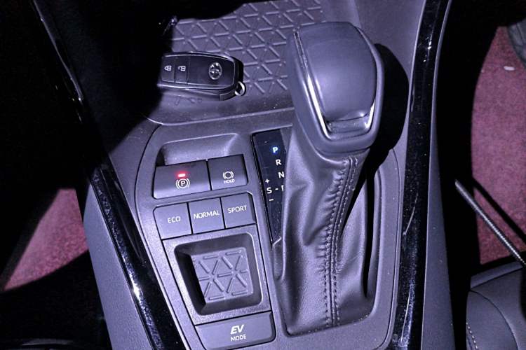 Used Toyota Wildlander 2024 Dual-Motor 2.5L E-CVT All-Wheel Drive Luxury PLUS Edition