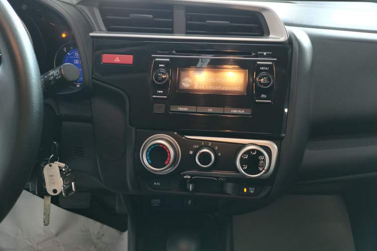 Used Honda Fit 2014 1.5L SE CVT Fashion Model
