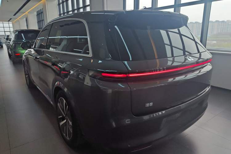 Used Li Auto L8 2024 Pro Model Rear Left 45 Deg