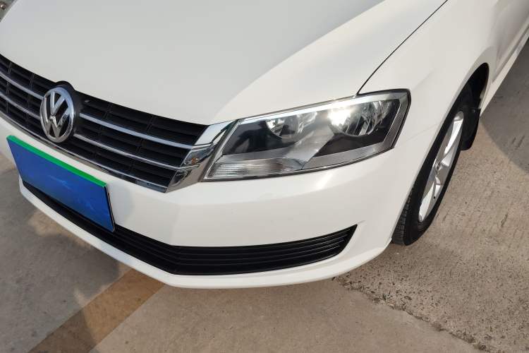 Used Volkswagen Lavida 2013 Revised Classic 1.6L Manual Fashion Edition