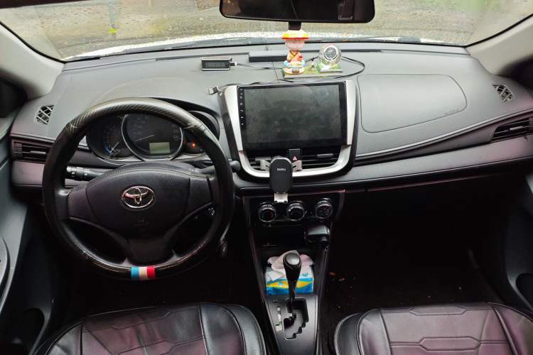 Used Toyota Vios 2017 1.5L CVT Innovation Edition Center Console