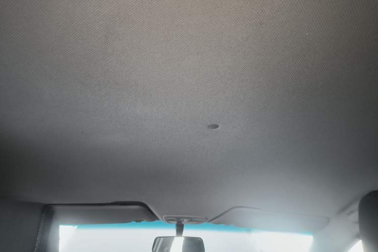 Used Baojun 310 2016 1.2L manual Comfort trim level