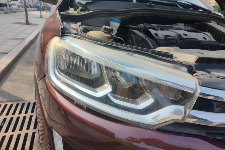 Used Citroen C3-XR 2017 1.6L Automatic Pioneer Model Right Front Headlight