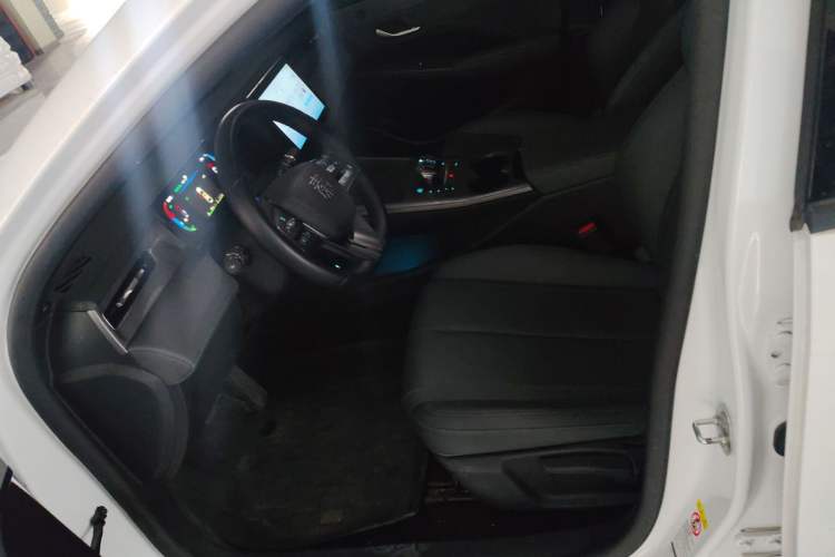 Used BYD Qin PLUS 2025 DM-i Smart Drive 55KM Leading Model