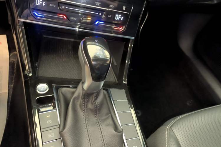 Used Volkswagen Passat 2025 Outstanding Model 380TSI Starry Dragon Edition
